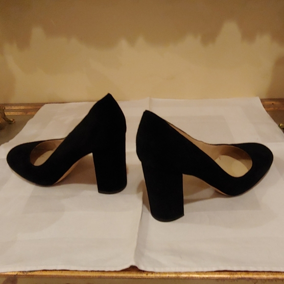 Shoes - Picture 7 of 8